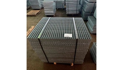 Решетчатый прессованный настил P Zn 33x33 / 40x4 Ст3пс фото решетчатый прессованный настил P Zn 33x33 / 40x4 Ст3пс купить в Красноярске
